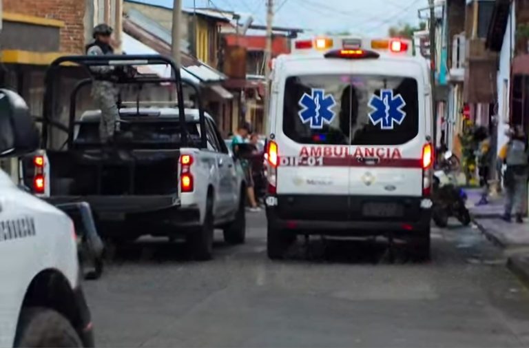 Joven mujer es atacada a tiros en el barrio de San Juan Quemado, de Uruapan
