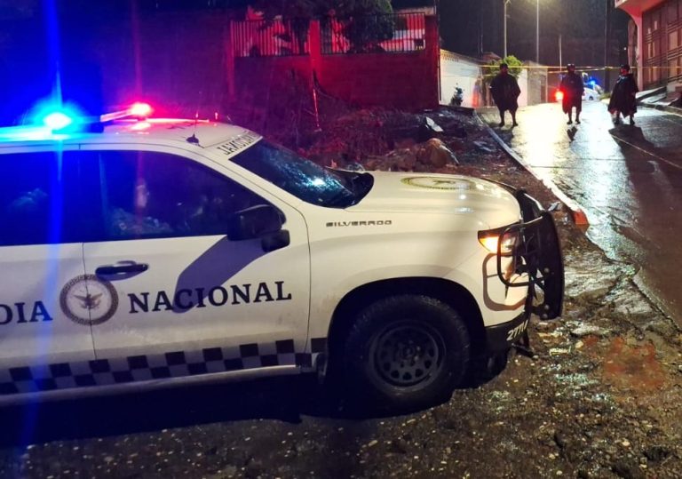 Criminales irrumpen en domicilio balean a dos mujeres, en Uruapan
