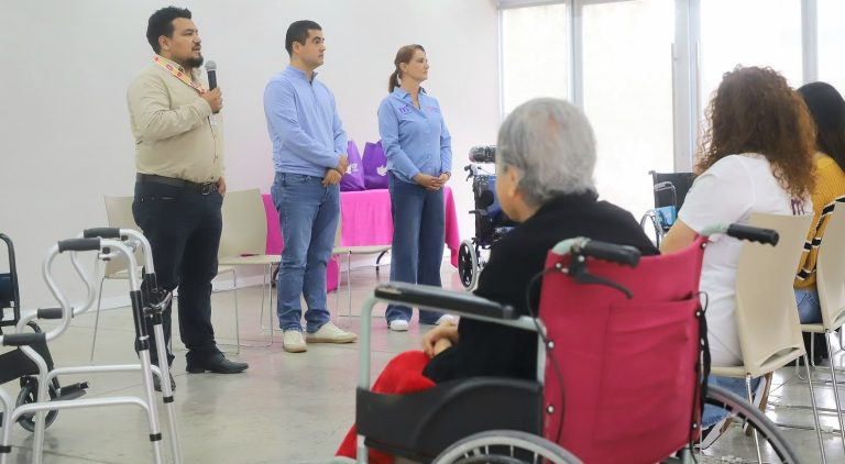 Tienda de conveniencia entrega apoyos en colaboración con el DIF Morelia
