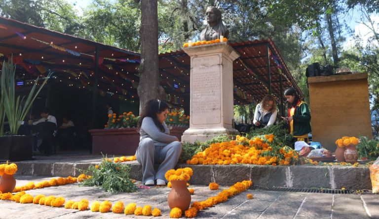 Llenará Ceconexpo de tradición la calzada Maillefert con altares de Noche de Muertos